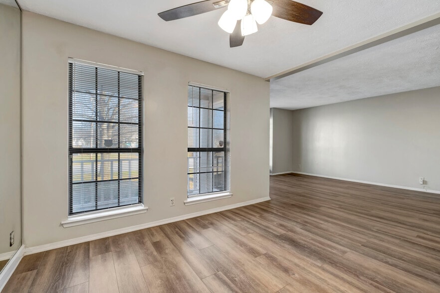 Building Photo - 710 Rachels Trl