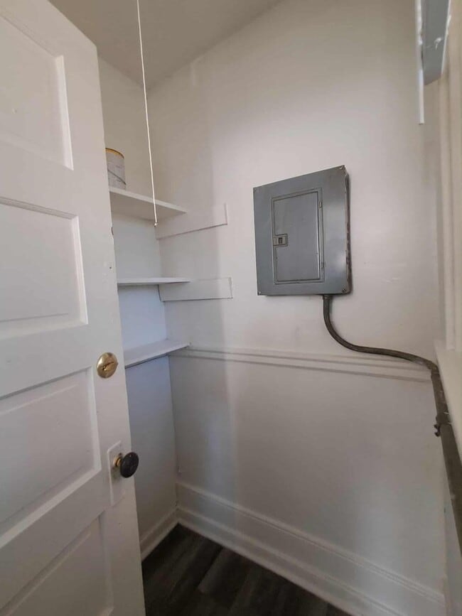 Building Photo - 1429 Rogers St