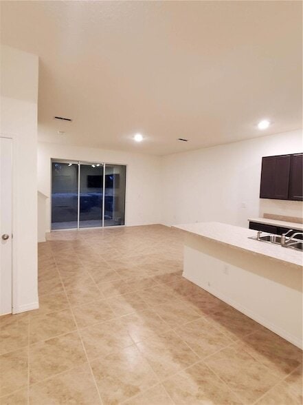 Building Photo - 366 Feltrim Reserve Blvd