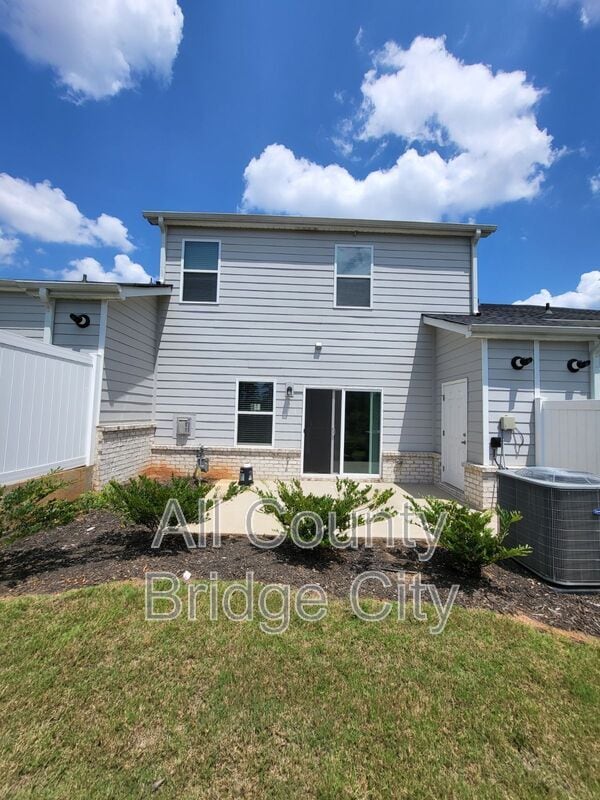 Building Photo - 66 Galley Ln
