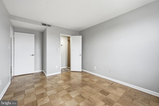Building Photo - 4600 Duke St