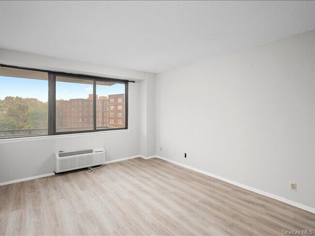 Building Photo - 15 Stewart Pl