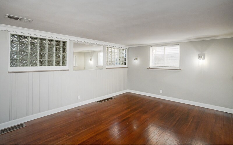 Building Photo - 2146 Wyndhurst Rd