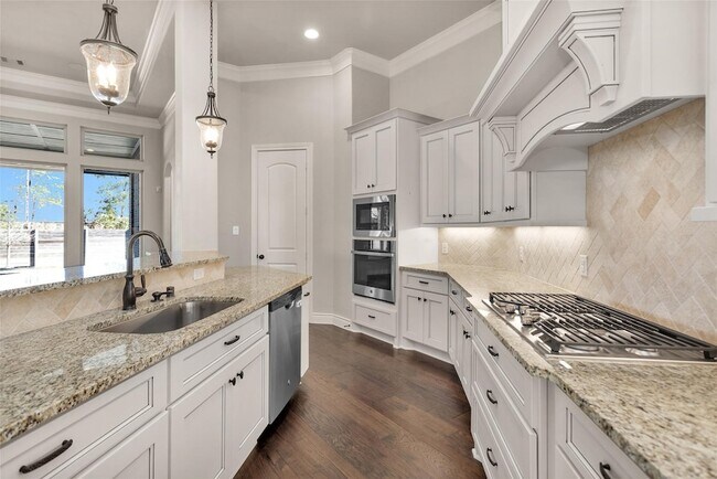 Building Photo - 17339 Camillia Trails