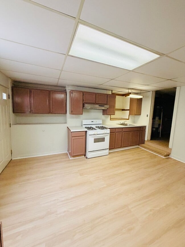 Building Photo - 21 Kosciusko Way