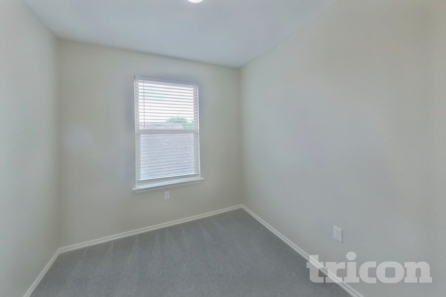 Building Photo - 15102 Verela Dr