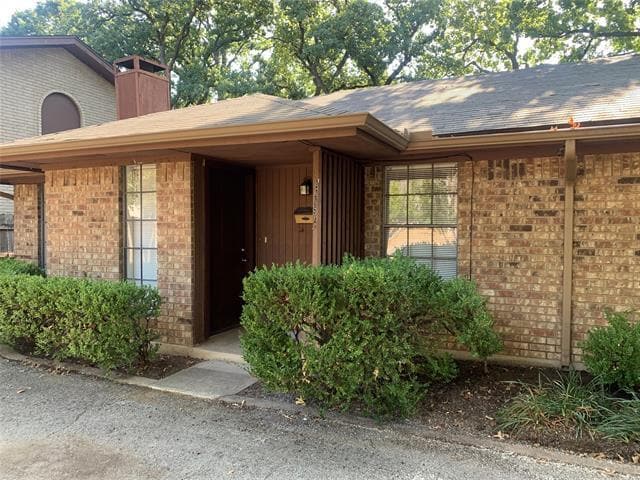Building Photo - 2205 Landmark Ct
