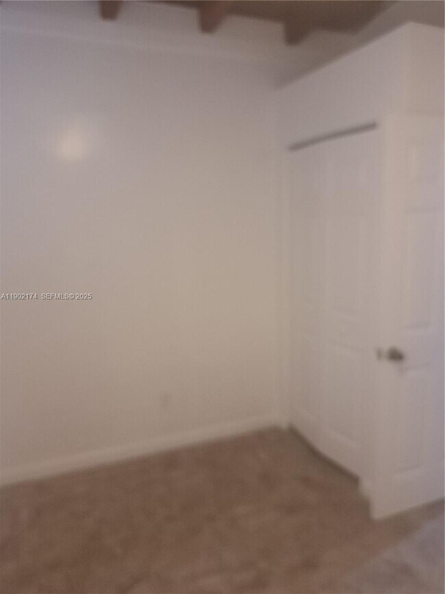 Building Photo - 17 NE 2nd Rd