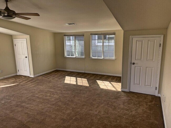 Building Photo - 1436 Bello Dr