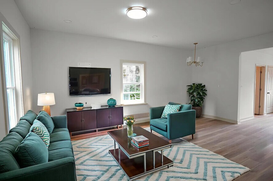 Living Room - 1101 Pierce St