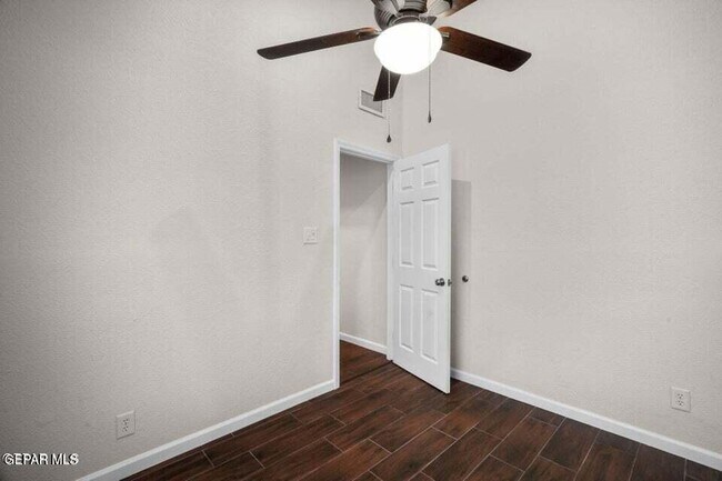 Building Photo - 7216 Desert Jewel Dr