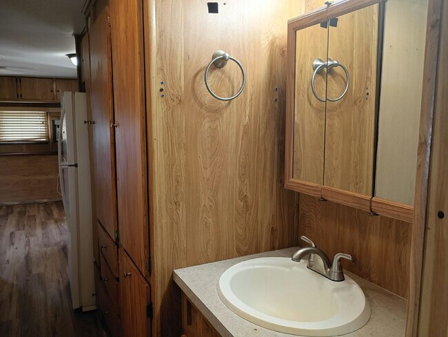 Building Photo - 39 Betty Dr