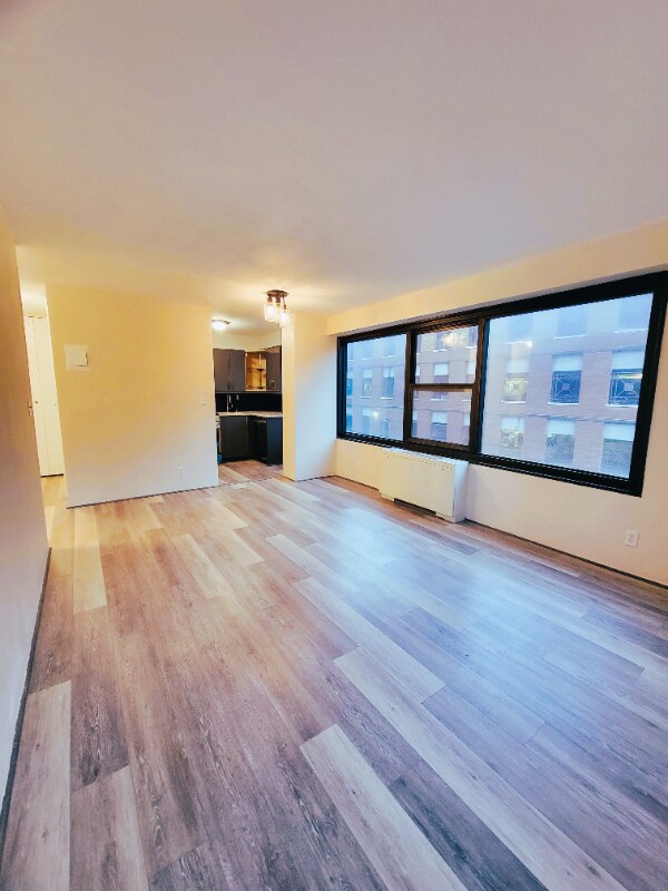 Building Photo - 135 Montgomery St