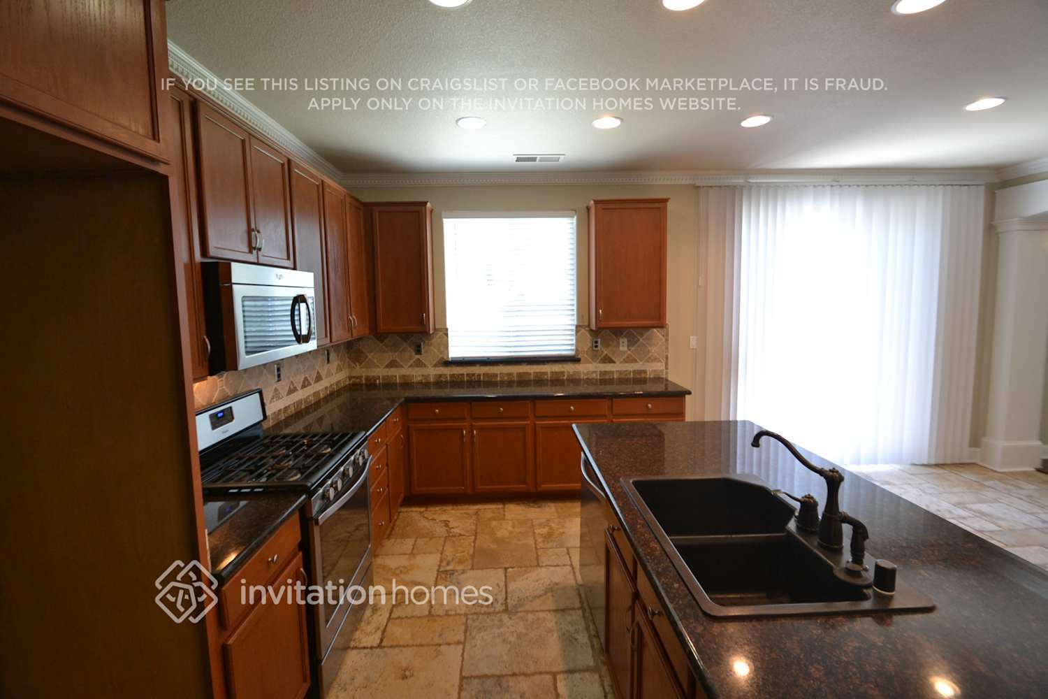 Building Photo - 1492 Drummond Ln