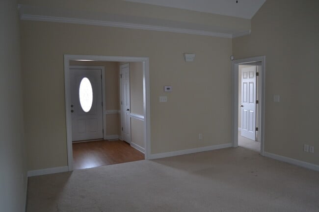 Building Photo - Dogwood Estates
