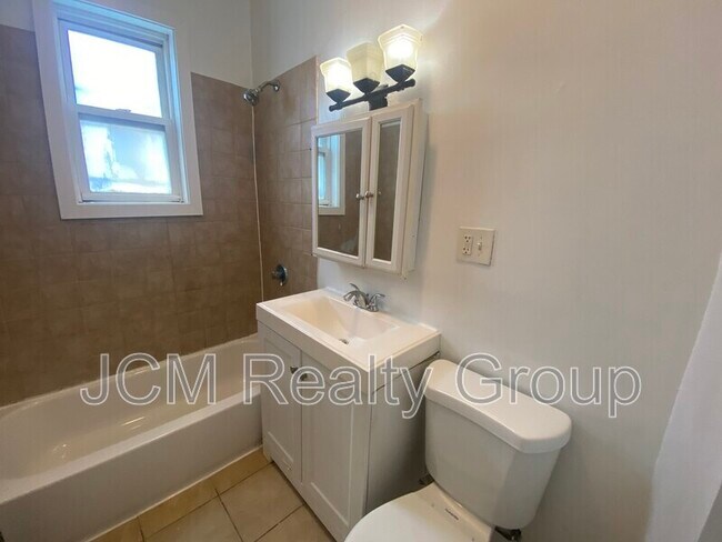 Building Photo - 34 Speedwell St
