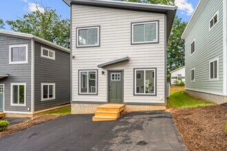 Building Photo - West AVL Cottage 107