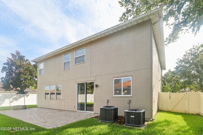 Building Photo - 669 Picasso Ave