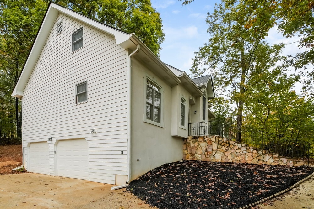 Building Photo - 3539 Pine Grove Dr