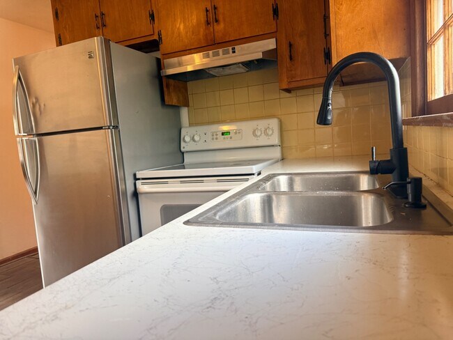 Building Photo - 185 Loch Ln