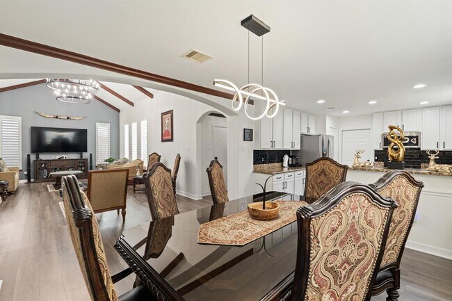 Building Photo - 703 Canyon Garden Dr