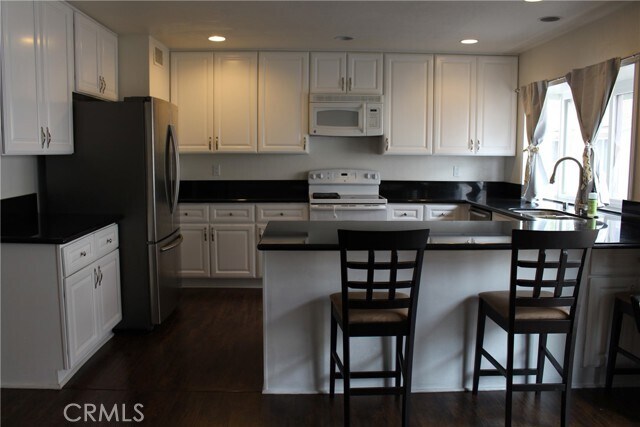 Building Photo - 11 Starshine