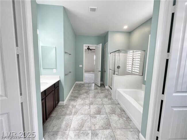 Building Photo - 2117 Thames View St