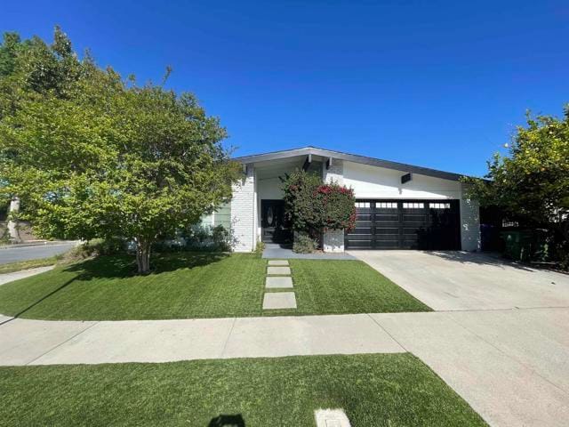 Building Photo - 6860 Whitaker Ave