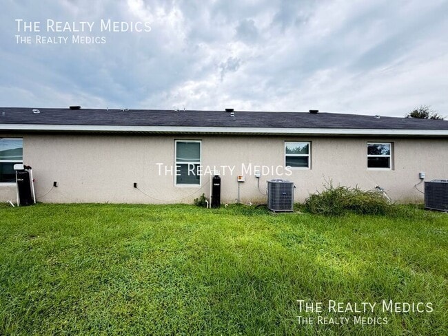 Building Photo - 8106 Juniper Rd