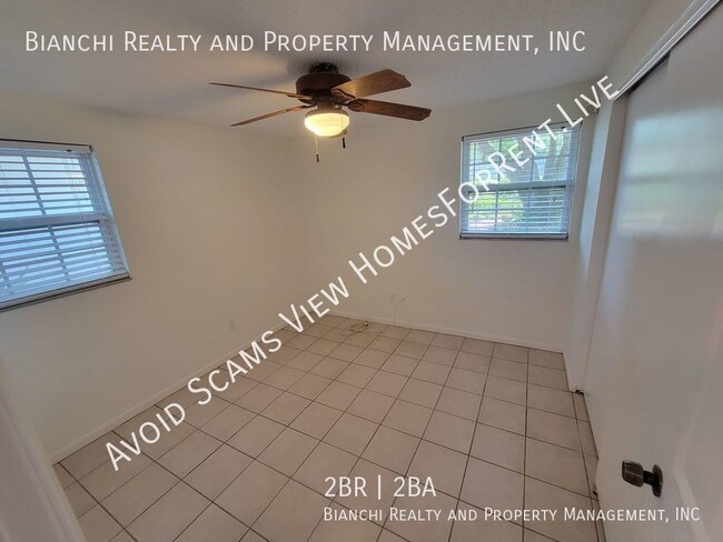 Building Photo - 501 Lake Palms Dr