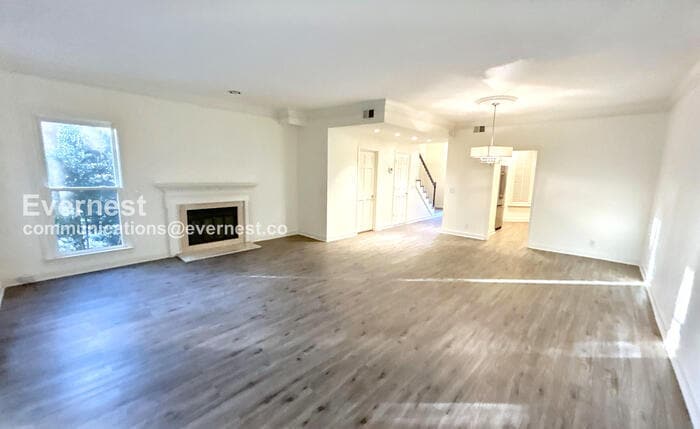 Building Photo - 107 Westover Park Ct