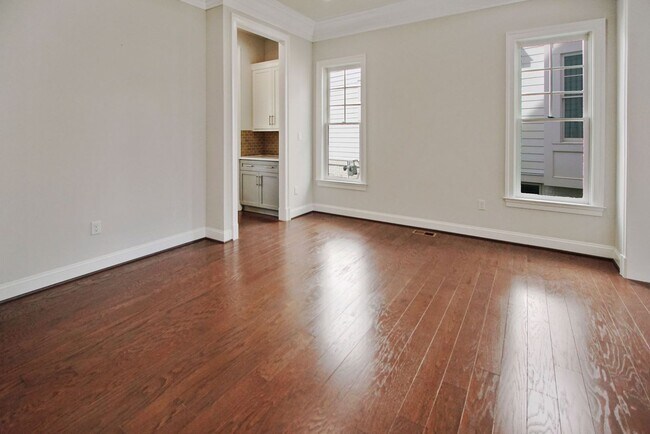 Building Photo - 5 Bed 4.5 Bath - Bethesda Single Family - ...