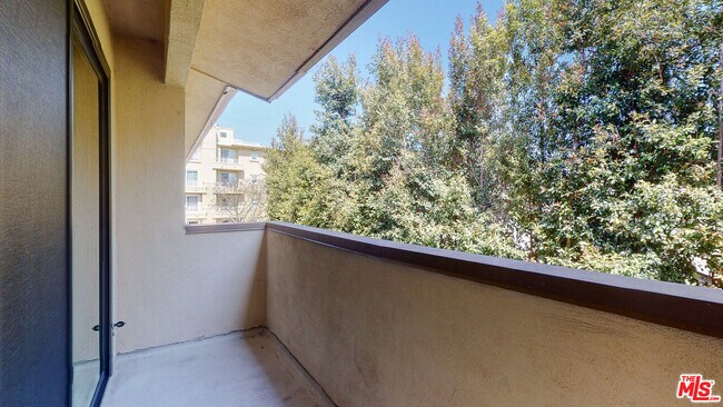 Building Photo - 1833 Manning Ave