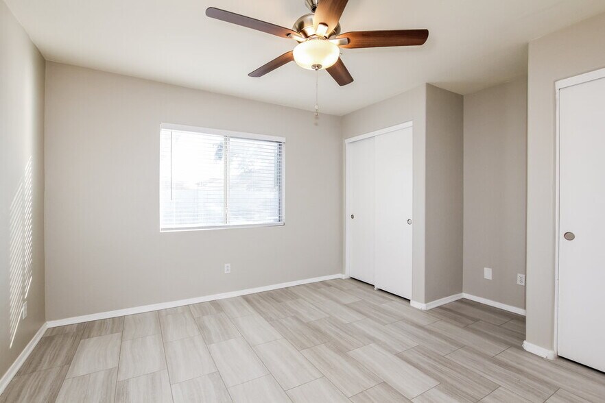 Building Photo - 12015 W Larkspur Rd