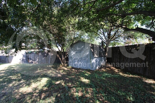 Building Photo - 311 Lemon Dr