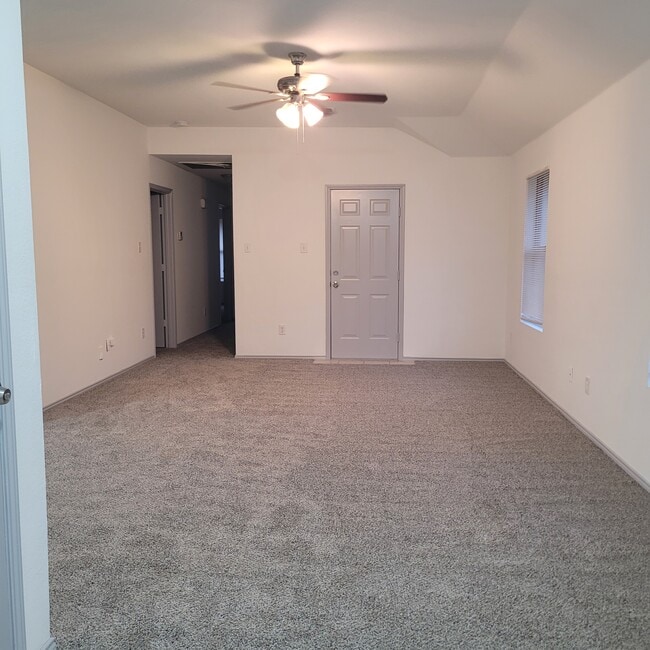 Building Photo - 200 Alpine Dr