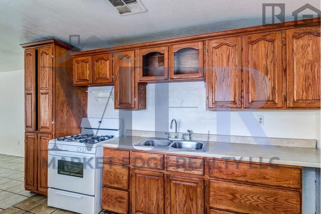 Building Photo - 3Bed/1Bath Home at 67th Ave/Indian School!...