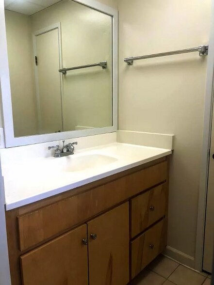 Building Photo - 3040 Magliocco Dr