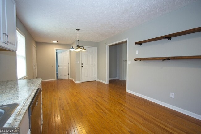 Building Photo - 374 McGiboney Rd