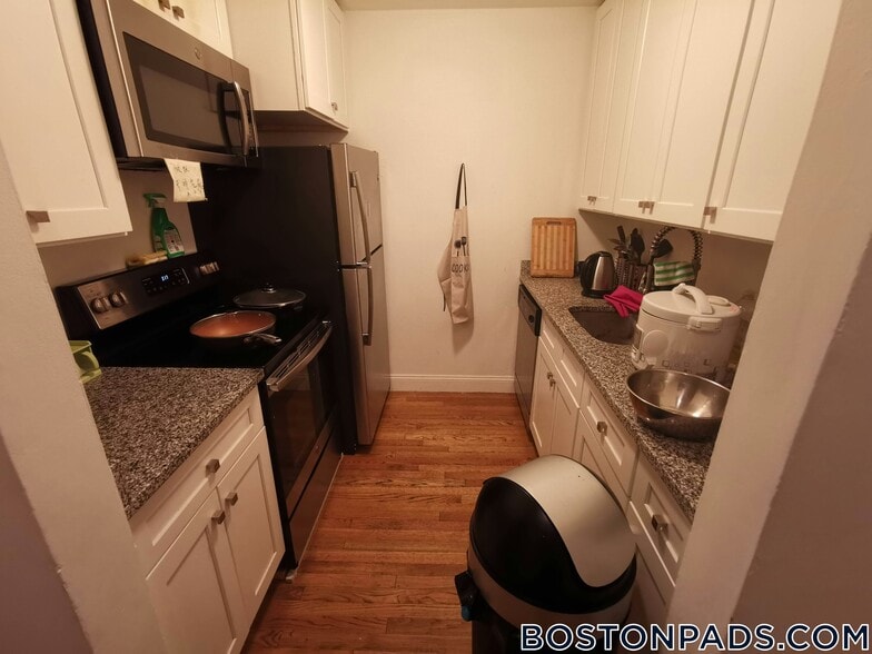 Building Photo - 772 Columbus Ave