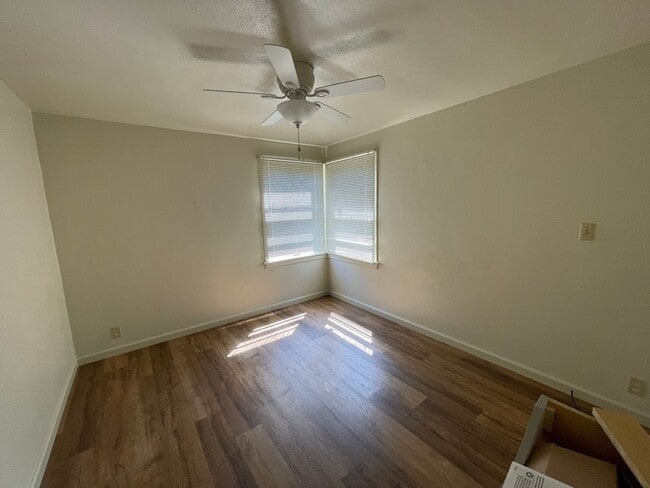 Building Photo - 2-bedroom Home with Basement & Carport