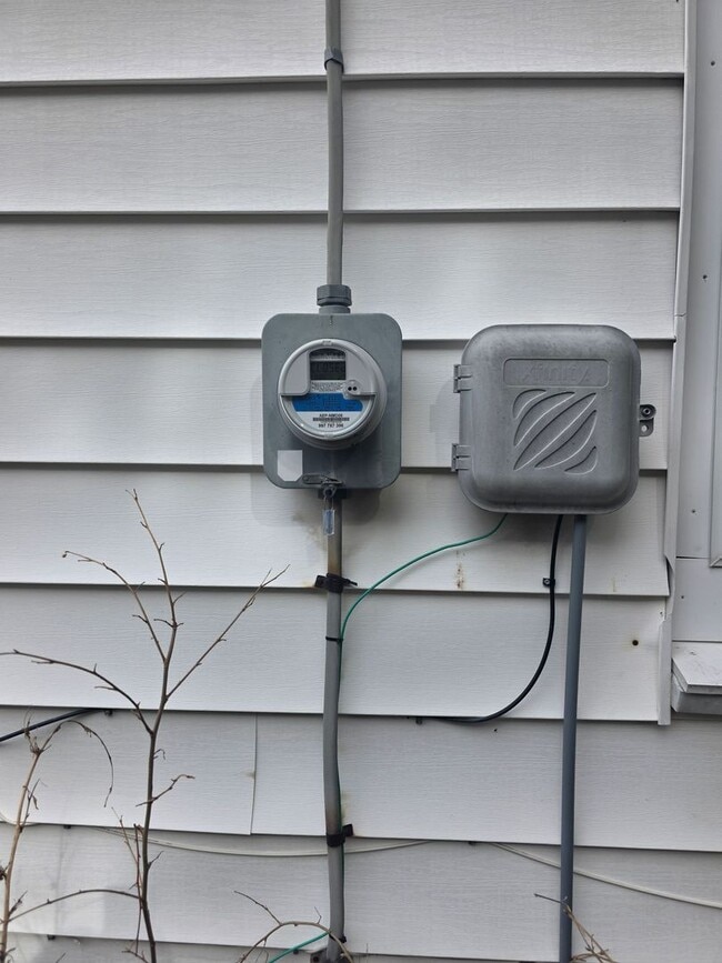 Building Photo - Recently Remodeled 2-Bedroom, 2-Bathroom Home – $1,100/Month - Accepting Section 8