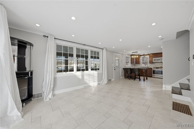 Building Photo - 151 Conant Dr