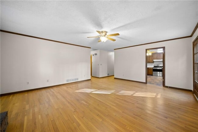 Building Photo - 1131 Lafayette Dr SW