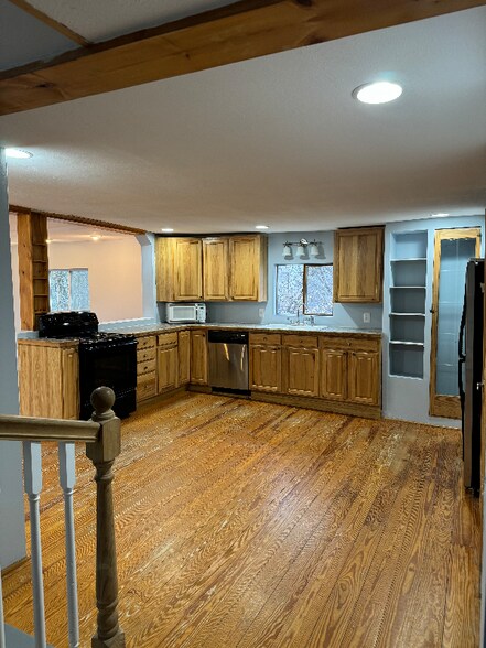 Primary Photo - 160 Concord Stage Rd