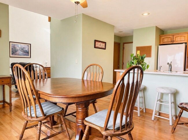 Building Photo - 209 Vivian Ln