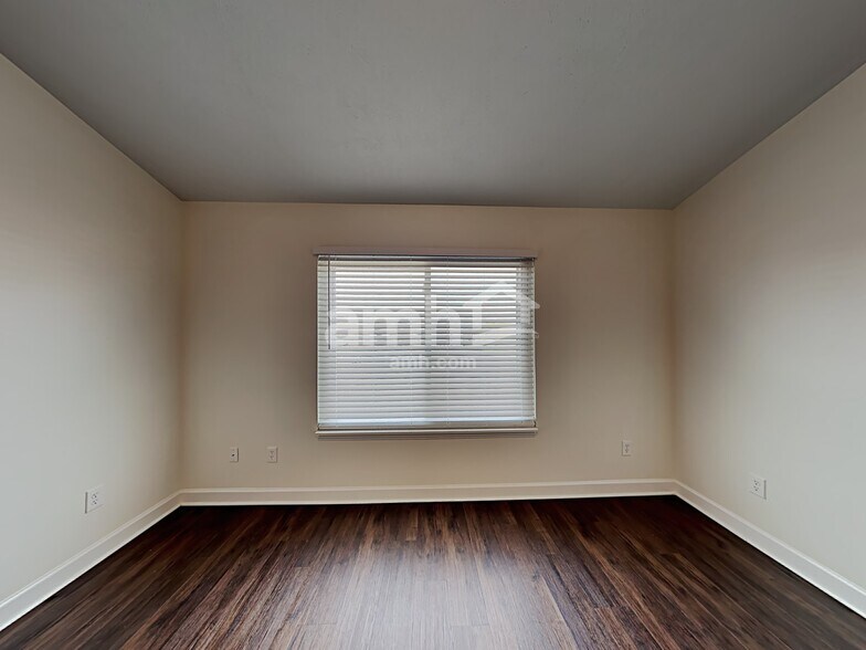 Building Photo - 12628 Brookhaven Dr