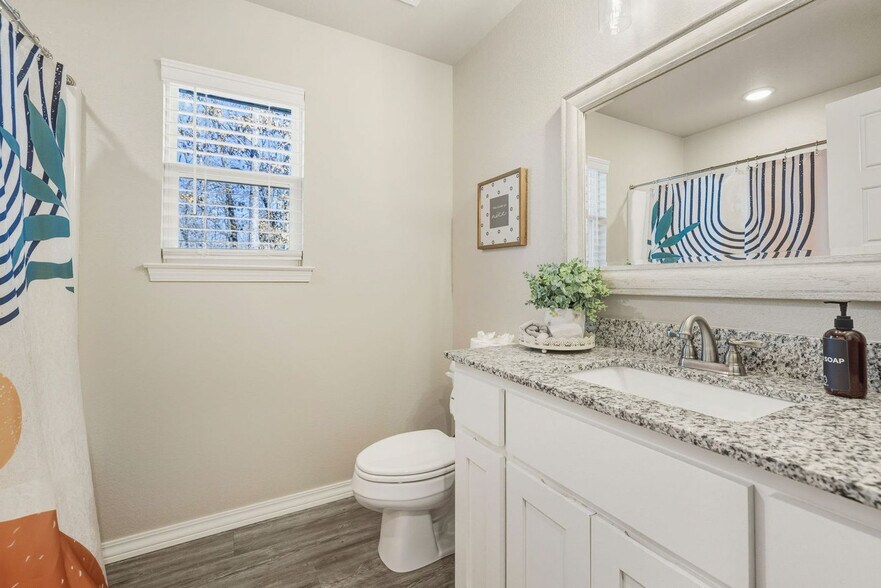 Building Photo - 9 Purfleet Dr