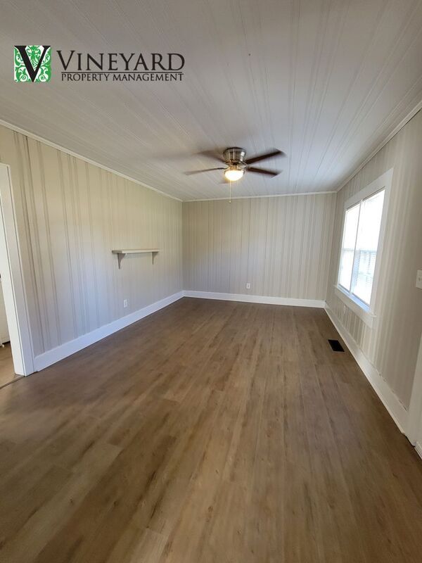 Building Photo - 916 N Tennessee St