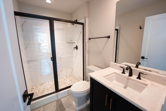 Building Photo - Luxury Reston Rental
